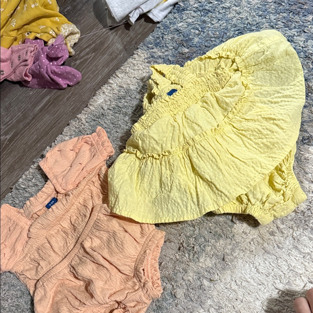 Old Navy Yellow and Peach Kids Matching Set